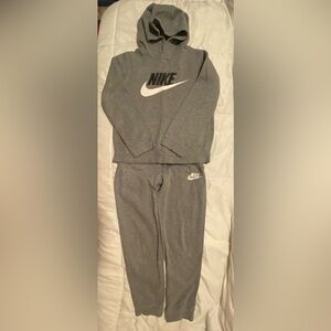 Nike, Color- Grey, Size- L(14/16) Boys
